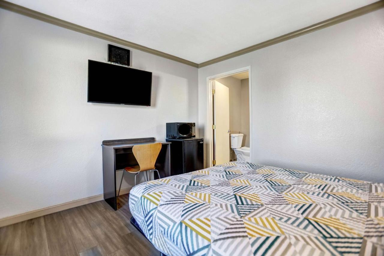 Motel 6-Red Bluff, Ca Esterno foto