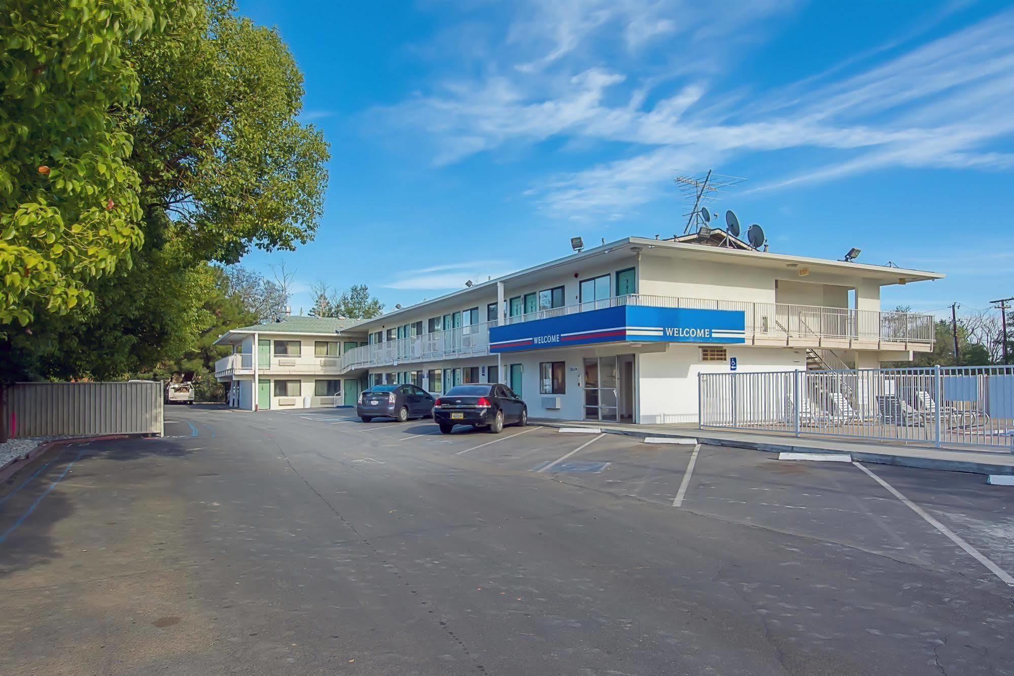 Motel 6-Red Bluff, Ca Esterno foto