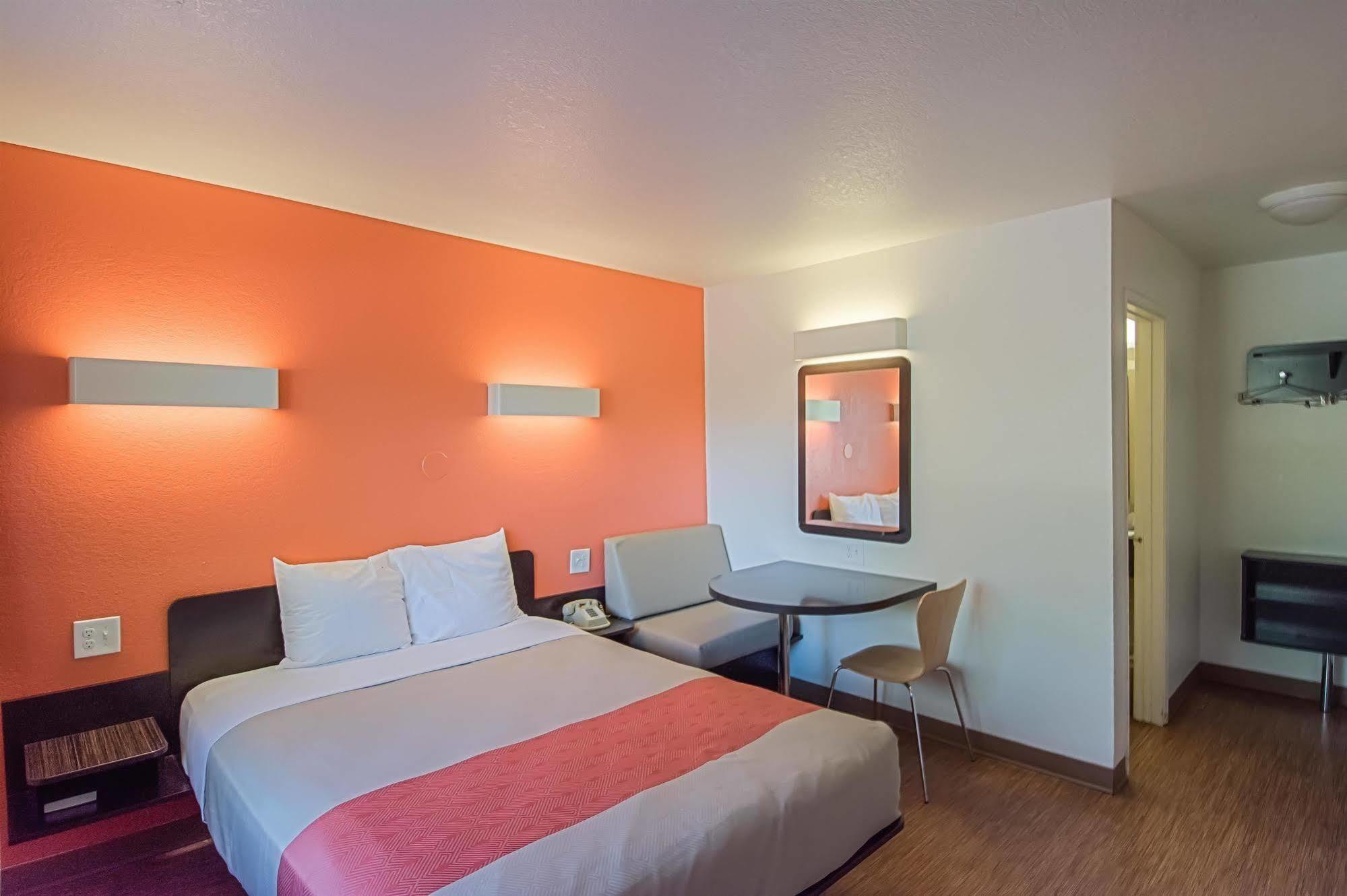 Motel 6-Red Bluff, Ca Esterno foto